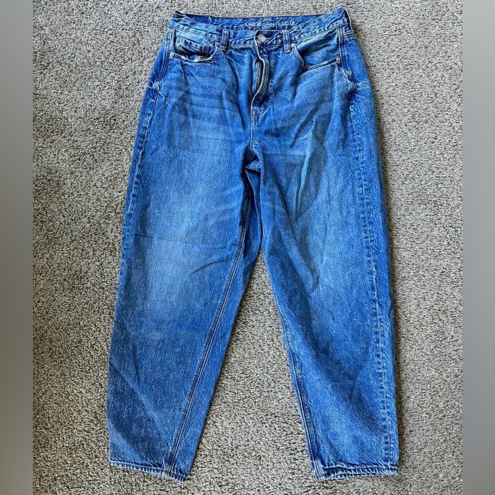 American Eagle Outfitters High Rise Blue Jeans 10 Regular Mom Jean